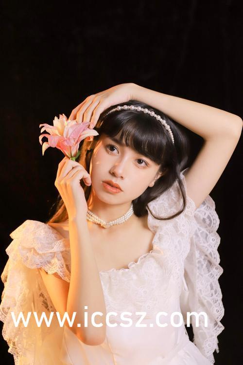 17c吃瓜爆料黑料澎湃,揭秘澎湃背后的黑料风云